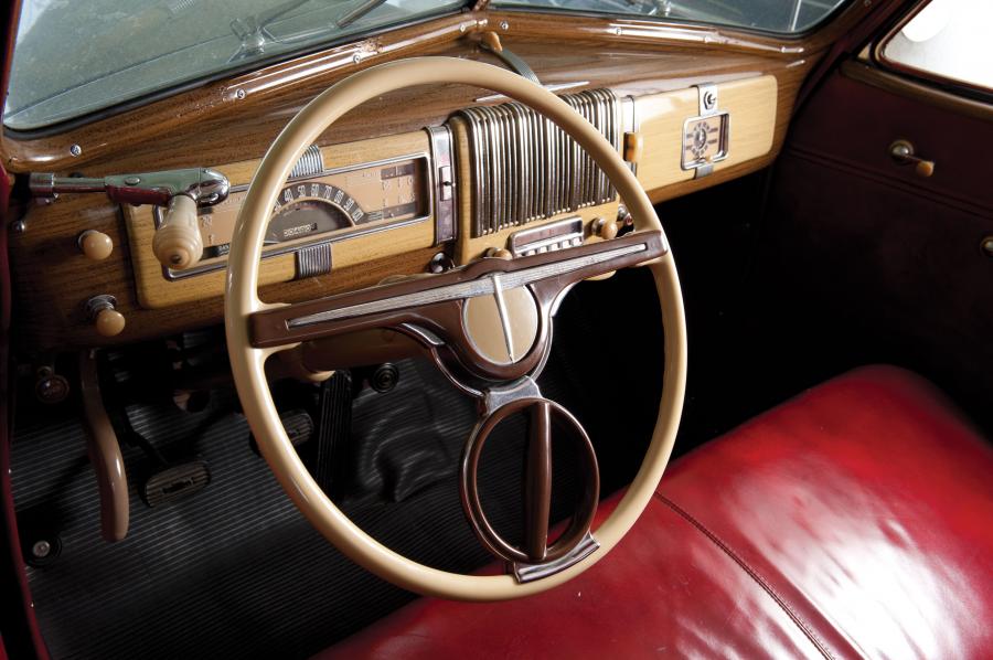  Chevrolet Special DeLuxe Convertible Coupe 1940 года  (фото 35 из 52)